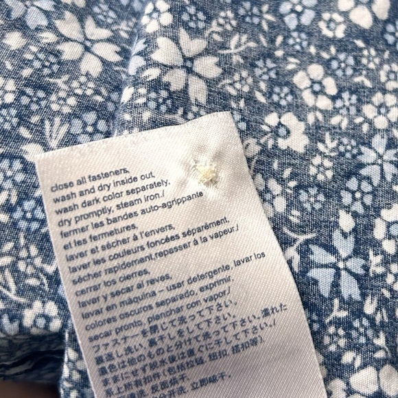 Tommy Hilfiger Women's button up collared Blue Blouse size medium - Picture 10 of 10